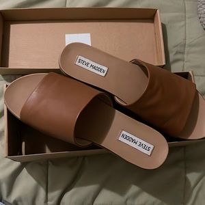 Steve Madden “Karolyn” sandal